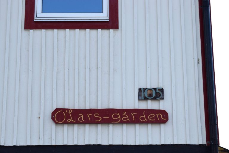 SÅLD! O’Larsgården i Åflo till salu – en dröm för djurintresserad barnfamilj.