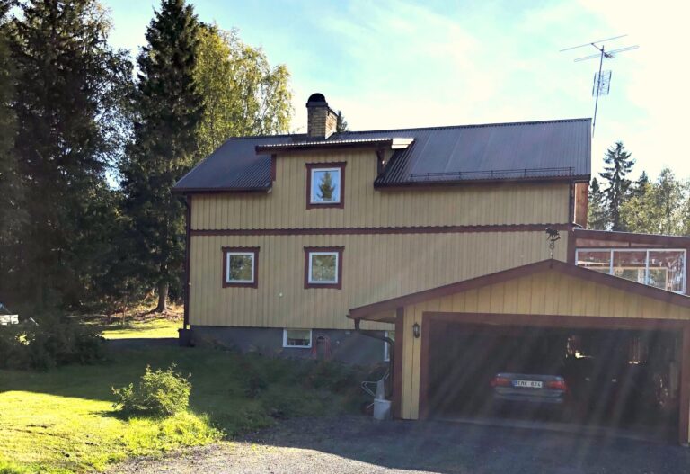 SÅLD! Nyrenoverad villa från 1950-talet till salu i centrala Kaxås